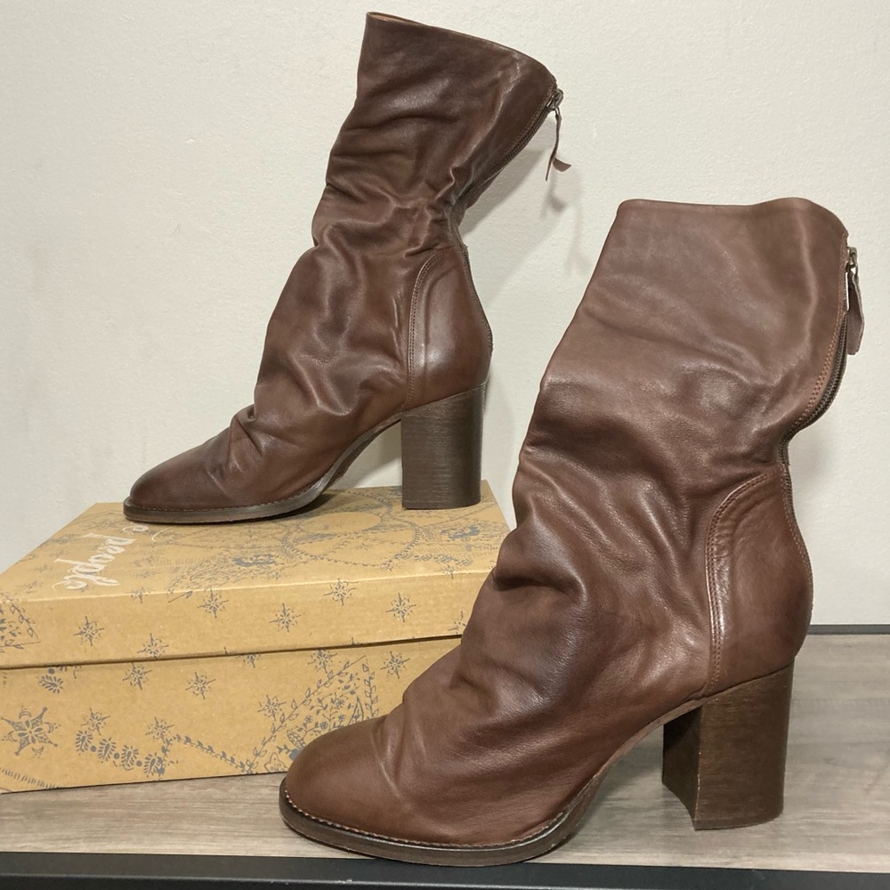 Free People Elle Block Heel Boot Chocolate Brown Leather Ruched Detail Boots NEW - Picture 3 of 16